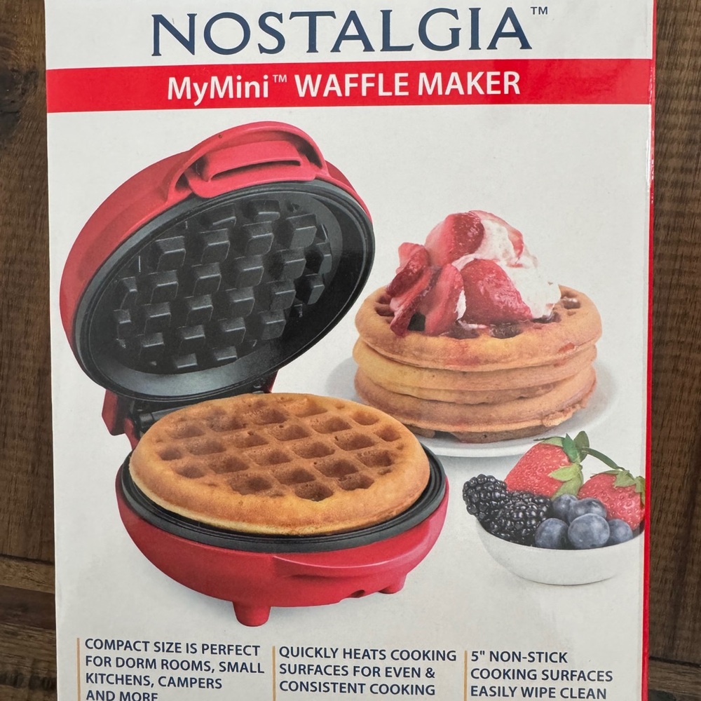 Nostalgia MyMini Red Waffle Maker